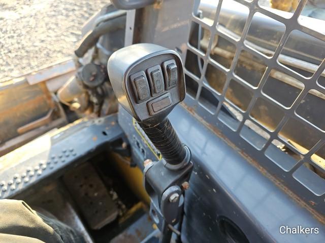2001 New Holland LS170 Skidsteer