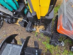 AGT QH12R Mini Excavator