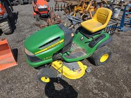 John Deere LA145 Riding Mower