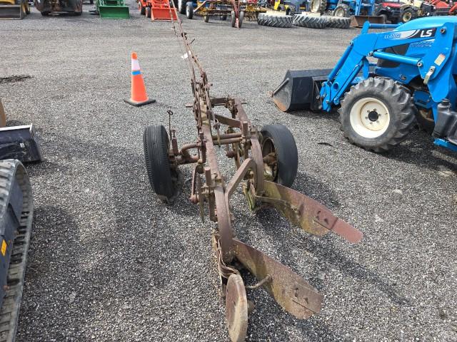 2btm Pull Plow