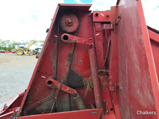 Case IH 8420 Round Baler