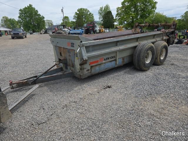 New Idea 3639 Tandem Manure Spreader