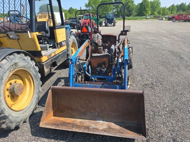 New Holland TC25 4x4w/Ldr