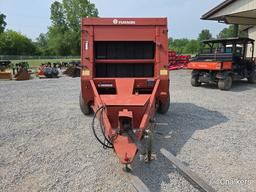 Hesston 540 Round Baler