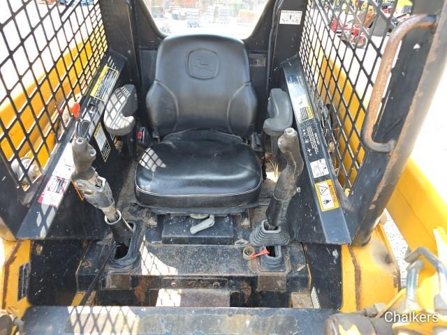 John Deere 320 Skidsteer
