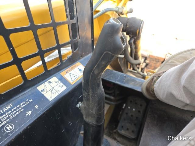 John Deere 320 Skidsteer