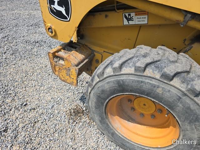 John Deere 320 Skidsteer