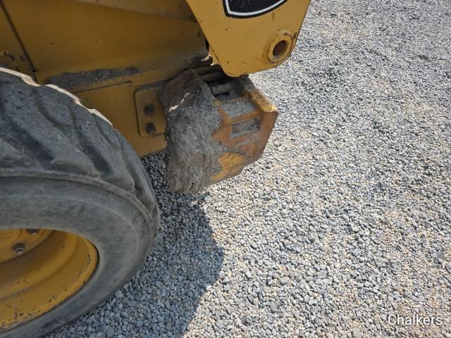 John Deere 320 Skidsteer