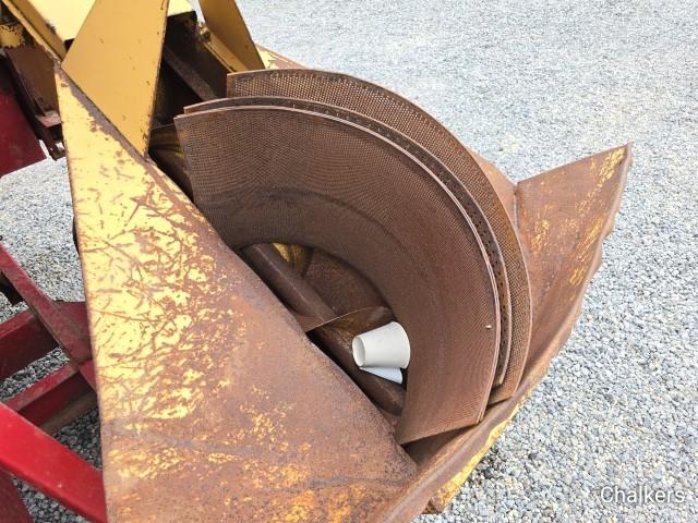 New Holland 352 Grinder Mixer