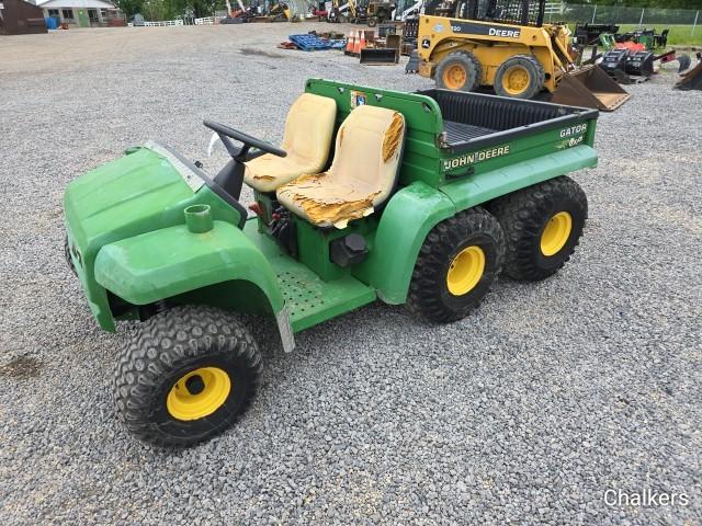 John Deere 6x4 Gator
