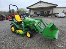 2014 John Deere 1025R 4x4 w/Ldr/Mower