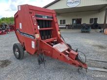 Case IH 8420 Round Baler
