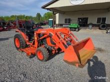 Kubota B2601 4x4 w/LDr/Mower