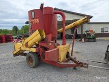 New Holland 353 Grinder Mixer