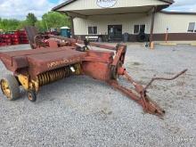 New Holland 273 Square Baler