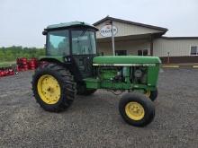 John Deere 2950 2wd w/Cab