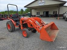 Kubota B2620 4x4 w/Ldr