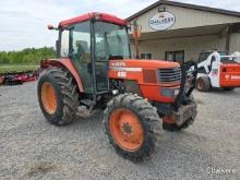 Kubota M8200 4x4 w/Cab