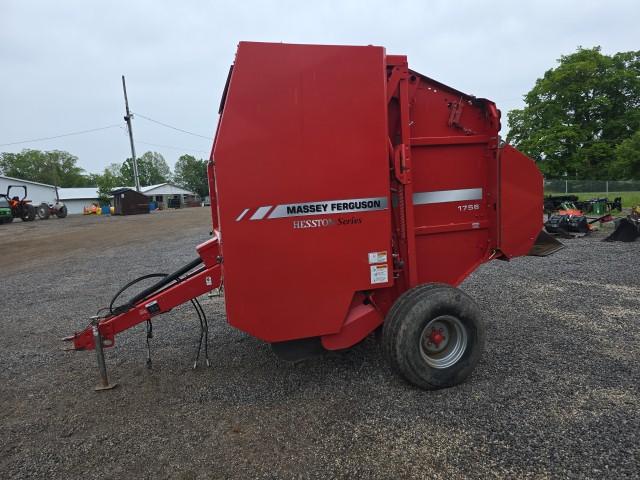 Massey Ferguson 1765 Round Baler