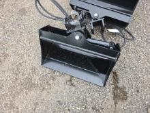24in. Mini Swivel Excavator Bucket