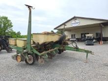 John Deere 7000 Conservation 6 row Corn Planter