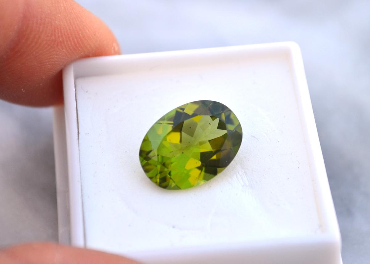 6.91 Carat Oval Cut Peridot