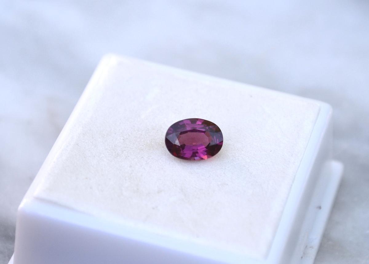 1.43 Carat Beautiful Rhodolite Garnet