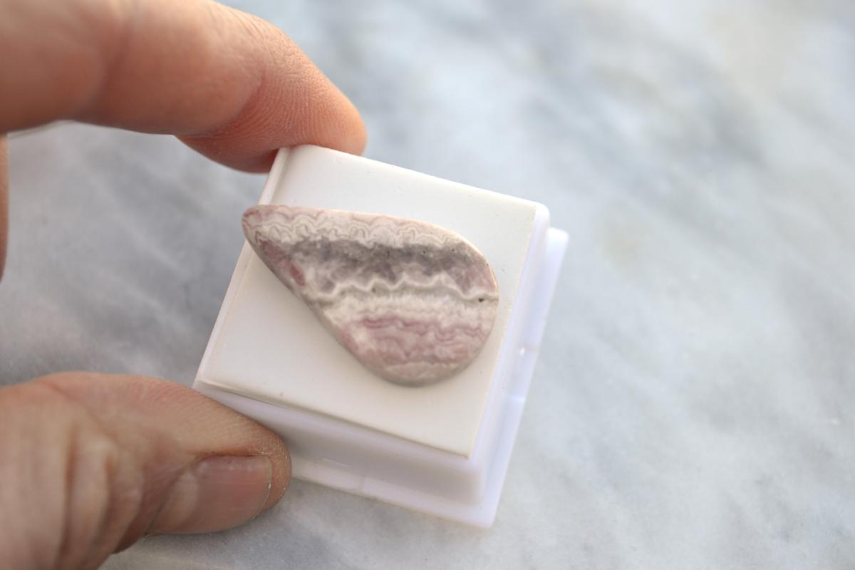 40.68 Carat Beautiful Rhodochrosite