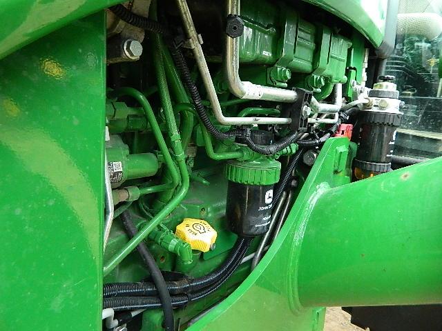 John Deere 2015 5085E Tractor