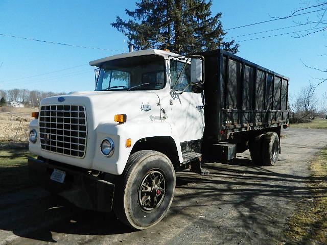 Ford 8000 Diesel w/Cat 3208 210 HP Motor, 10 Speed Single Hyd Dump