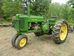 John Deere G Tractor