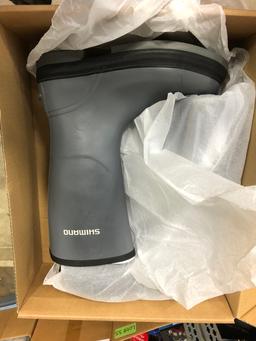 One Pair Shimano Flat Wading Boots - Size 9 Evir 12 Inch Rubber Boots - Size 9