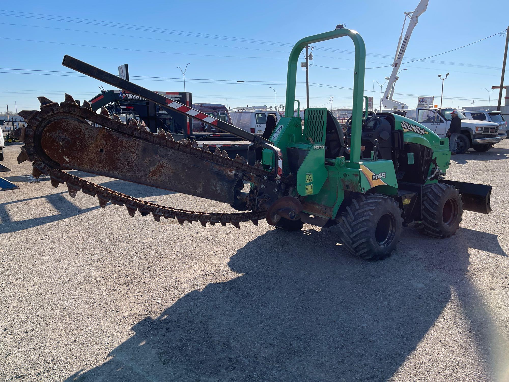 2016 Ditch Witch RT45 Trencher