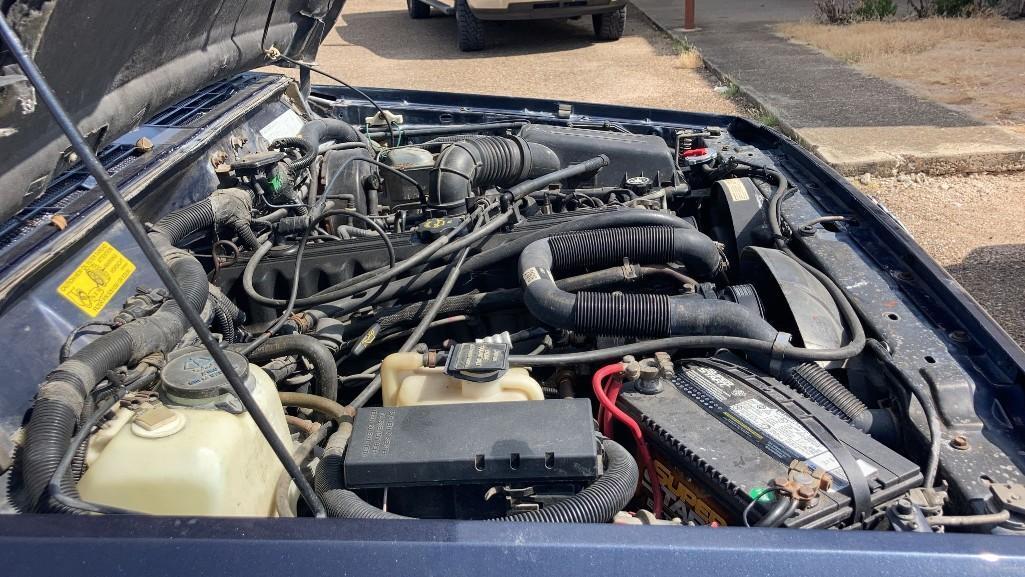 MINT 1992 Jeep Cherokee Laredo 4X4 (MPV), VIN # 1J4FJ58S4NL196857