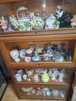 Hutch W/ Misc.