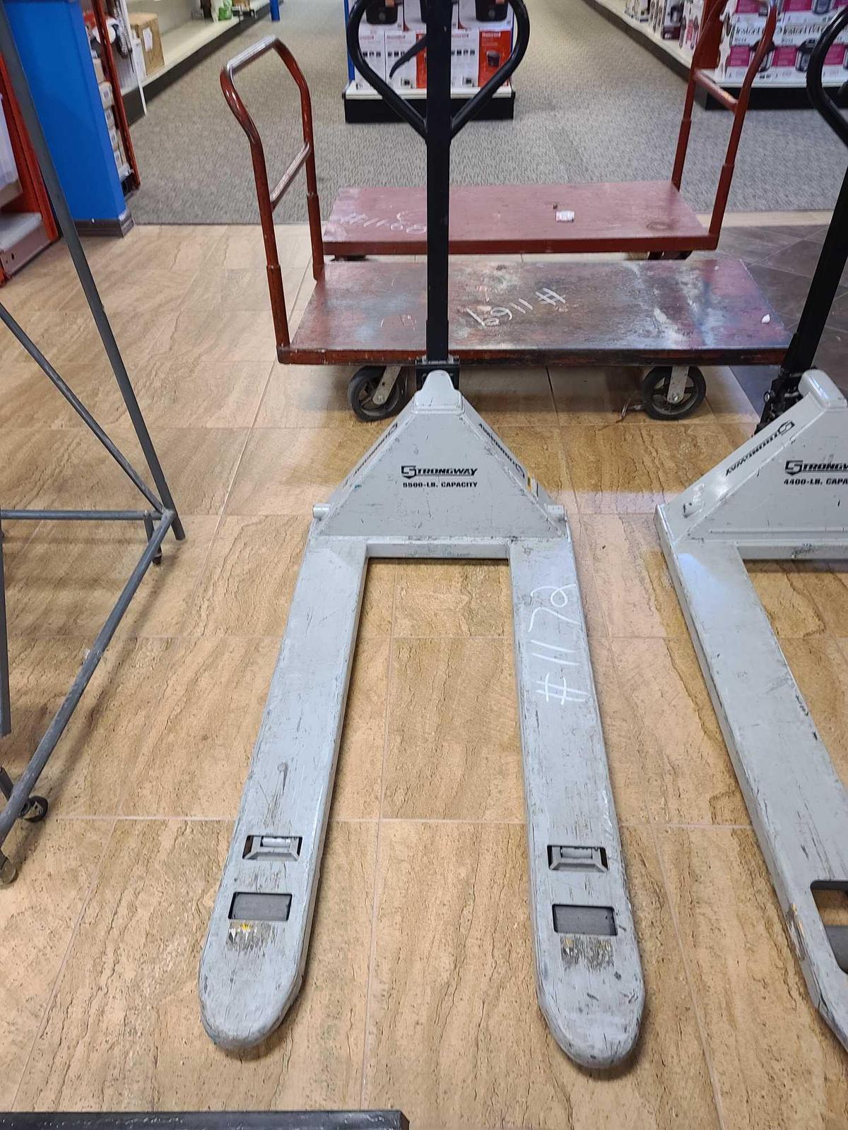 Strongway Pallet Jack (5,500 lb Capacity)