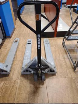 Strongway Pallet Jack (5,500 lb Capacity)