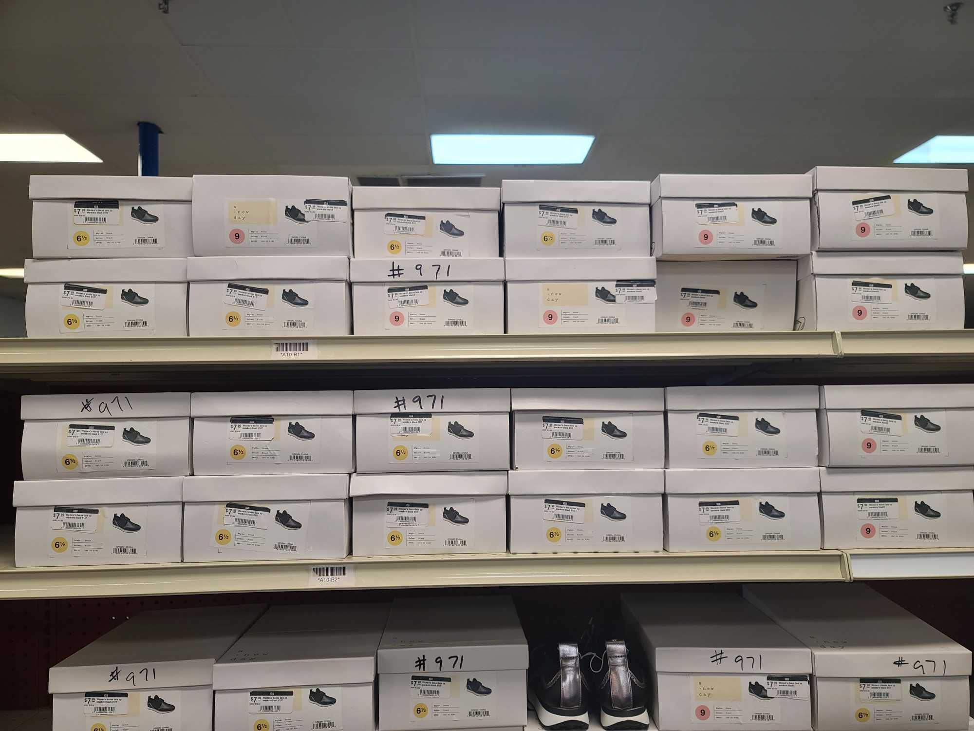 Lot w/Women's Deena Lace Up Sneaker Shoes(Rack Not Included)