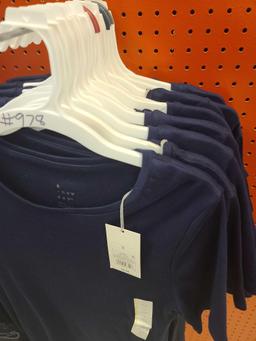 Lot w/Women's Tops(Rack Not Included)