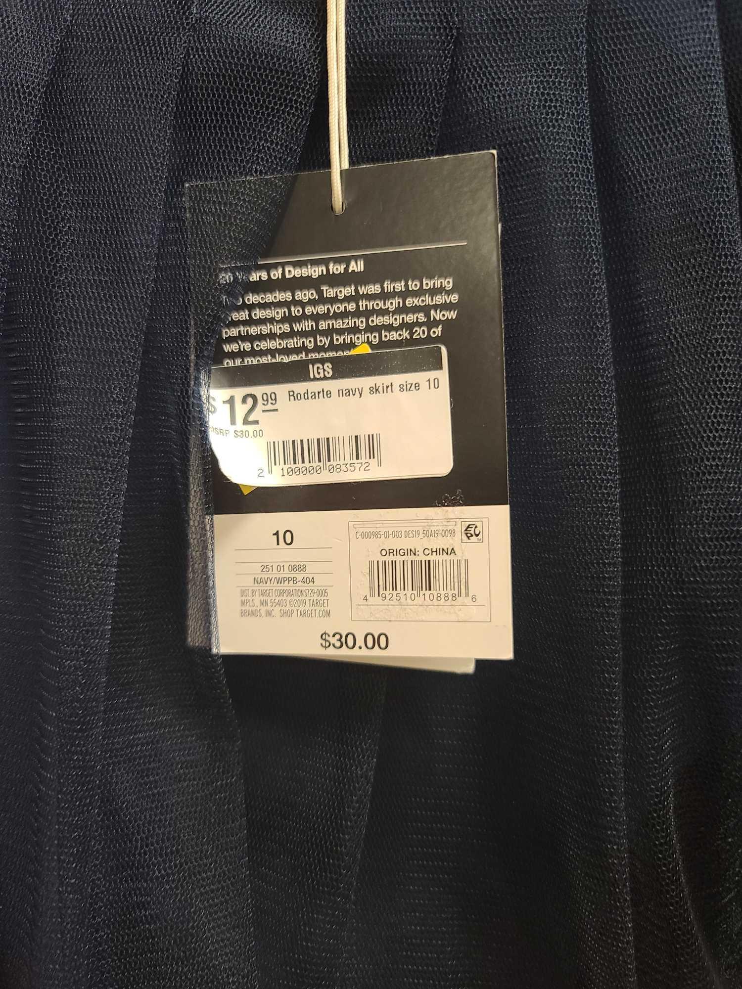 Lot w/Women's Tops(Rack Not Included)