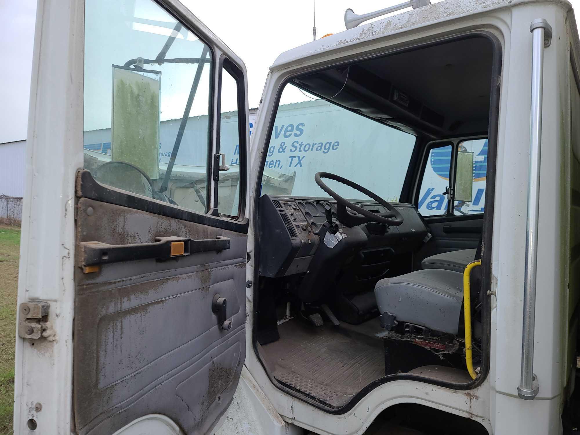 2000 Freightliner FL70 Truck, VIN # 1FV6HFBA3YHG31471