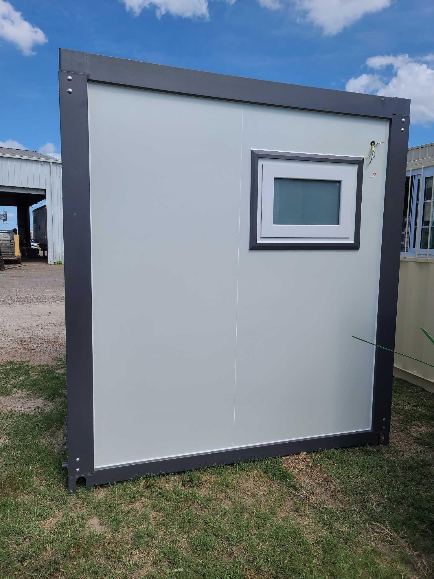 Bastone 110V Portable Toilets w/Shower Misc.Industrial Size L1920*W2160*H2360mm