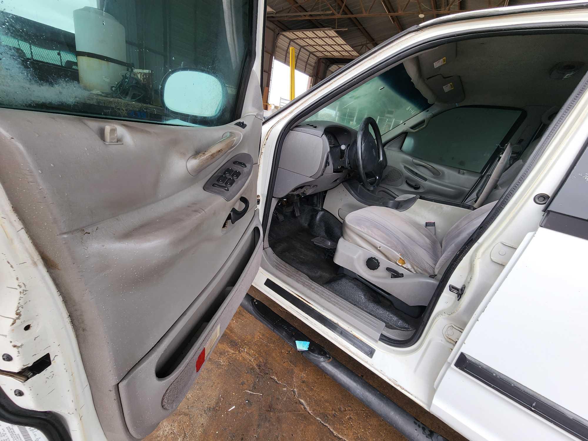 1998 Ford Expedition Multipurpose Vehicle (MPV), VIN # 1FMRU17L2WLB96320