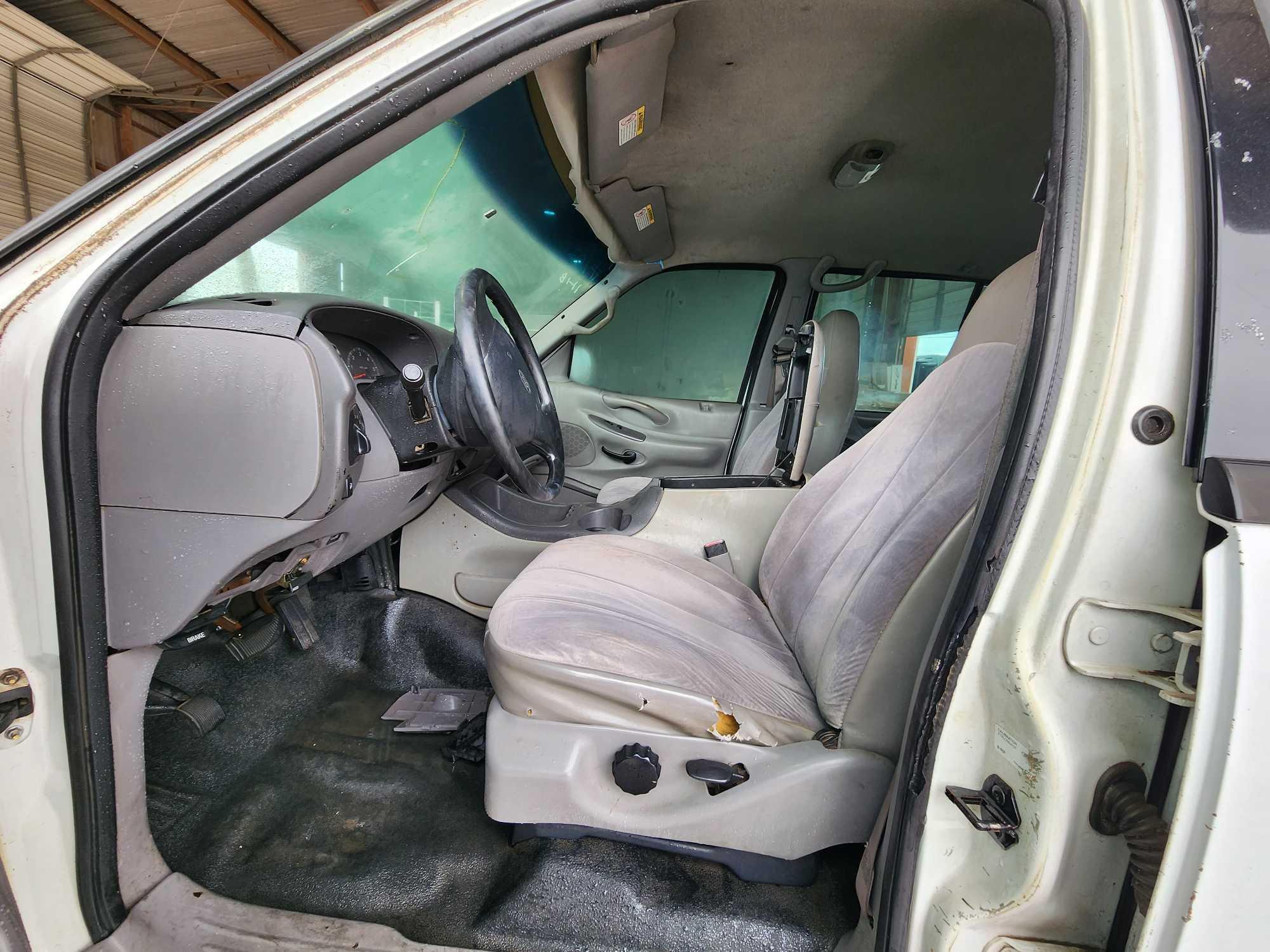 1998 Ford Expedition Multipurpose Vehicle (MPV), VIN # 1FMRU17L2WLB96320