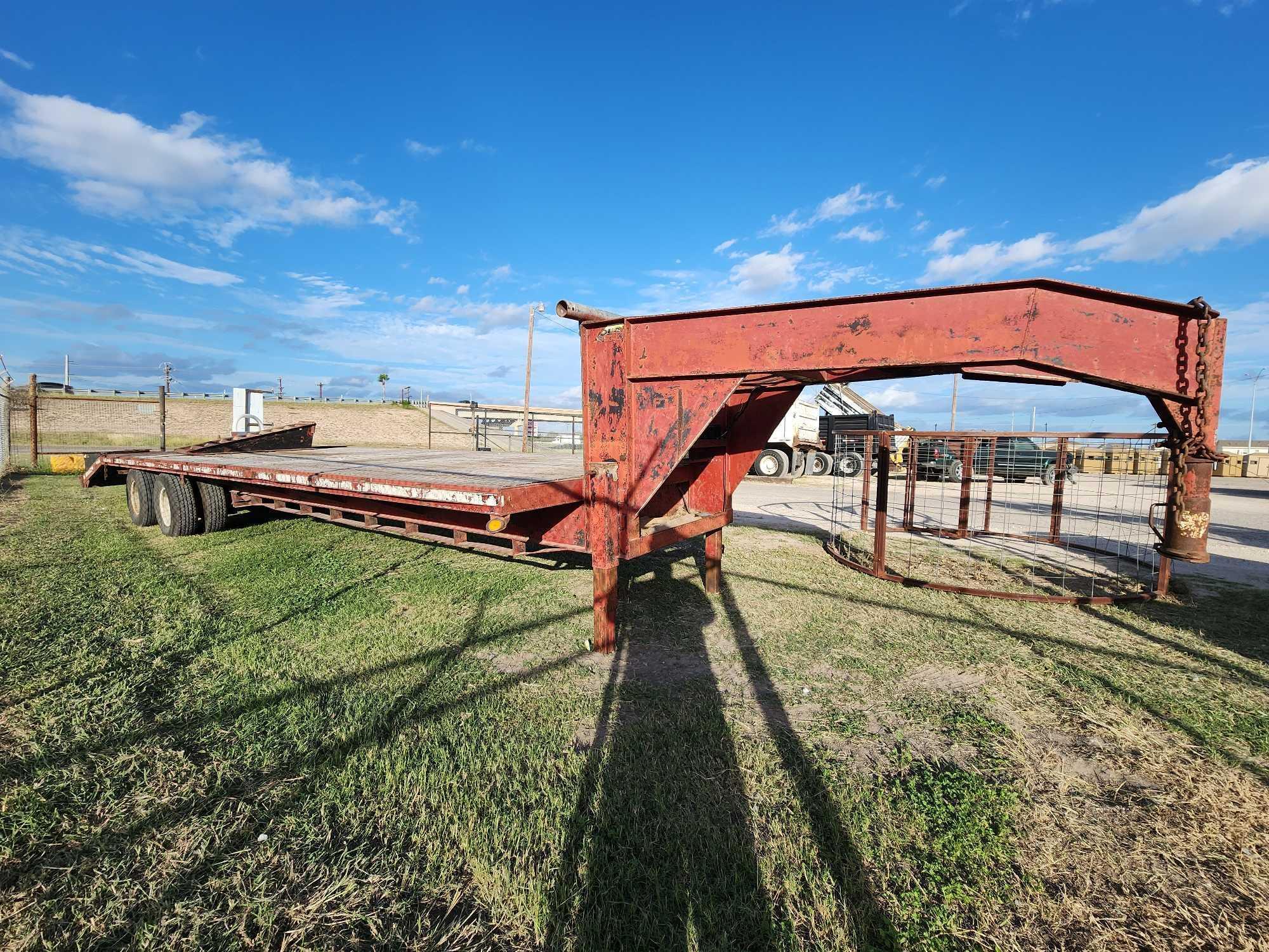 32ft. Gooseneck Trailer *RECEIPT SERVES AS BILL OF SALE
