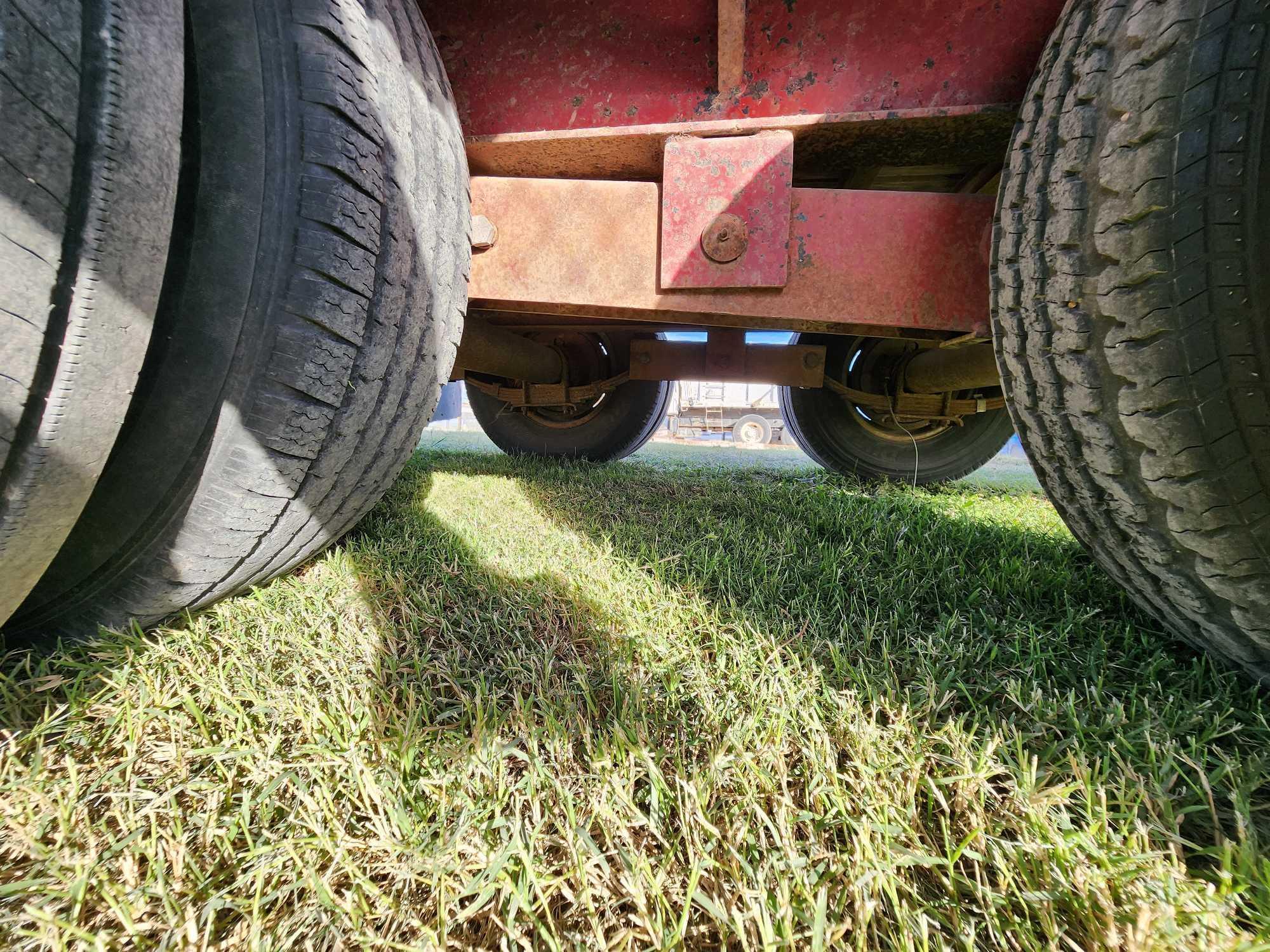 32ft. Gooseneck Trailer *RECEIPT SERVES AS BILL OF SALE