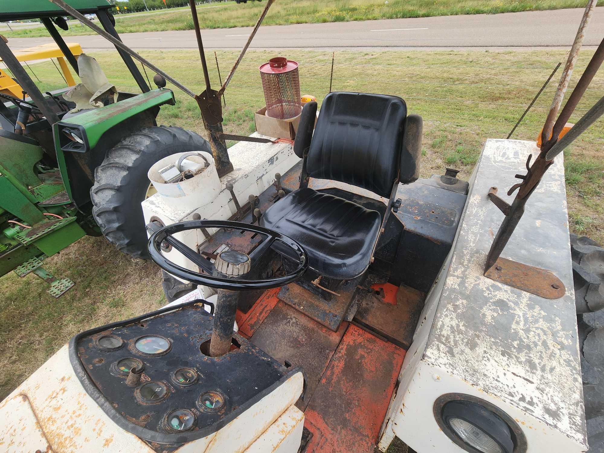 1974 Case Agri King 1175 Tractor w/(2) Tractor Tires 18.4-38 on 16" Rims, 15-38