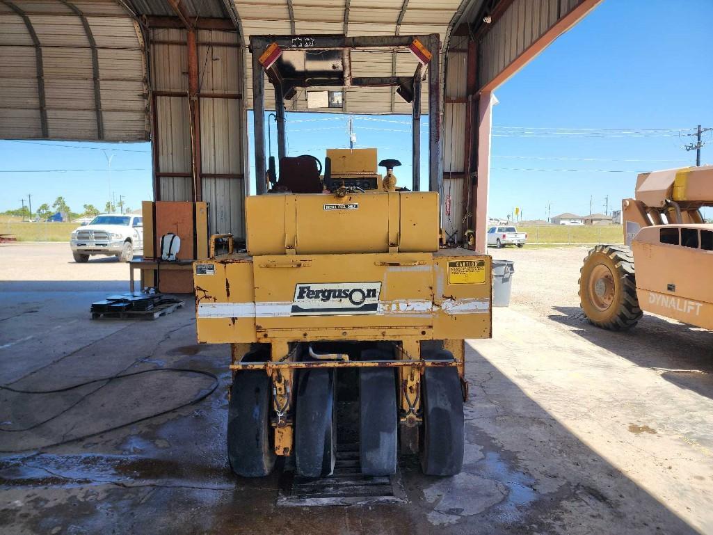 1996 Pneumatic SP-912 Ferguson Roller Compactor