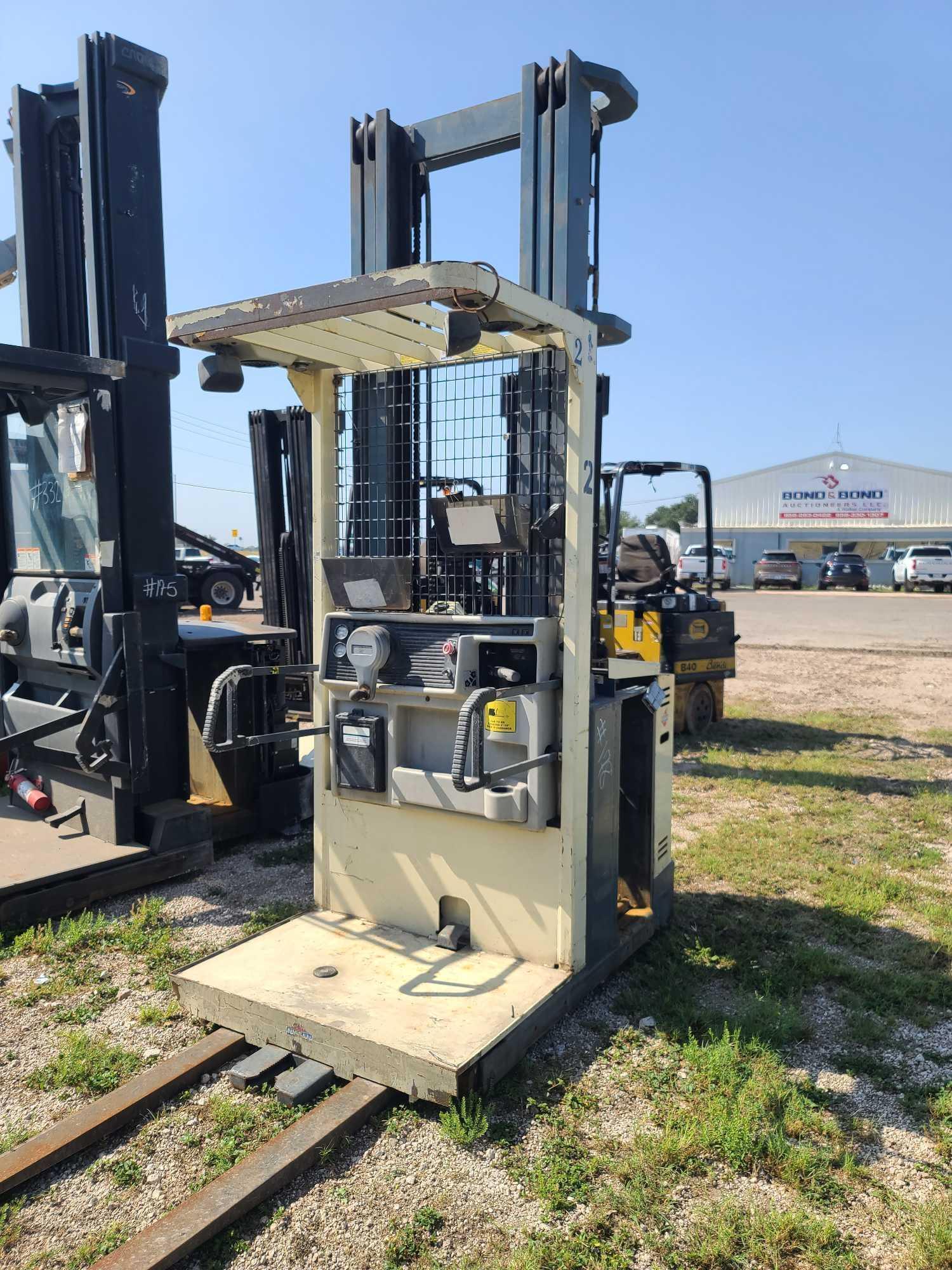 Nissan Order Picker Forklift