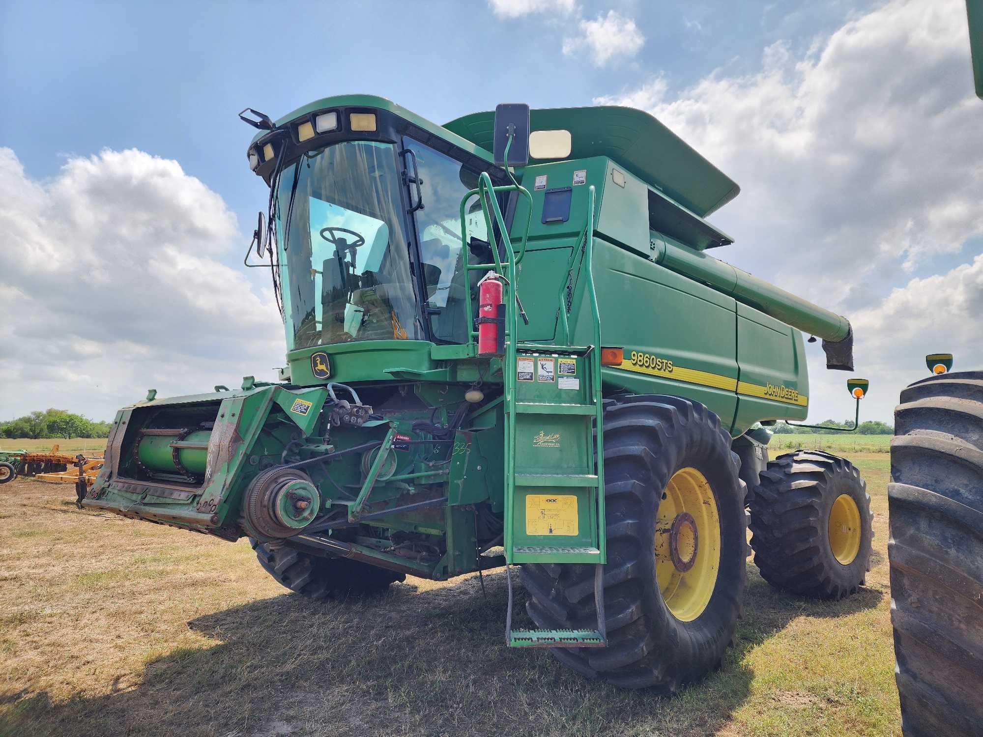 2005 John Deere 9860 STS Combine